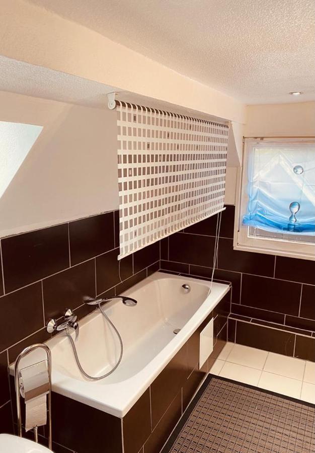 Gaestehaus Ehringhausen 63 Apartment Remscheid
